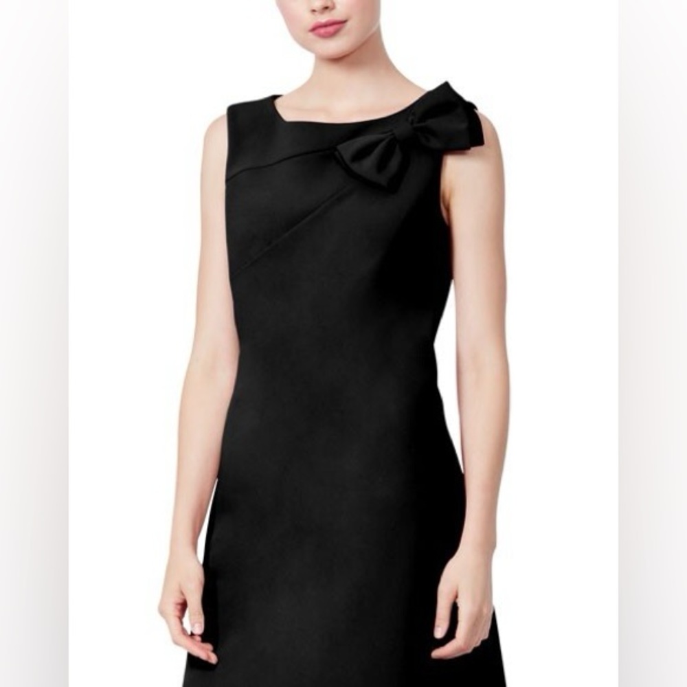 Betsey Johnson Timeless Elegant Black Sleeveless Dress Bow Detail Size 4 Small
